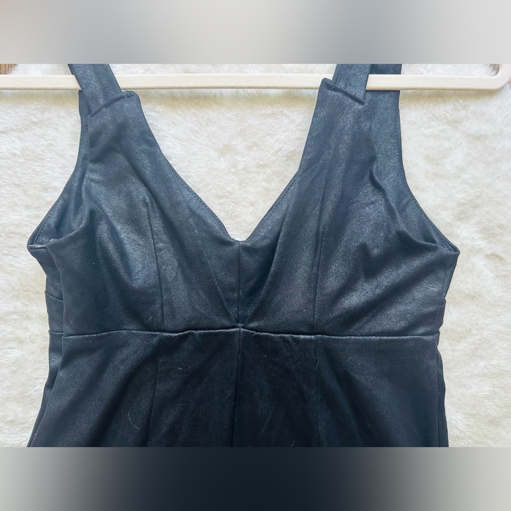 Wild Fable Black Sleeveless V-Neck Sheath Mini Dress - Picture 6 of 7